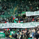 <p>Los aficionados del Celtic muestran su apoyo a Palestina en un partido frente al Kilmarnock, 7 de octubre de 2023. / <strong>Twitter (@NCCeltic)</strong></p>