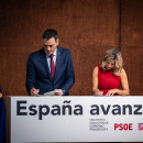 <p>Pedro Sánchez y Yolanda Díaz firmando el acuerdo de gobierno entre PSOE y Sumar en octubre de 2023. / <strong>X @Yolanda_Diaz_</strong></p>