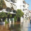 <p>Las calles de Larisa, en Grecia, completamente inundadas tras el paso de la tormenta Daniel. / <strong>Wikimedia Commons</strong></p>