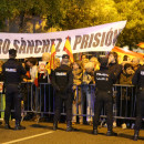 <p>Protestas en las inmediaciones de la calle Ferraz en noviembre de 2023. / <strong>Wikipedia</strong></p>