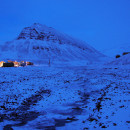 <p>Noche polar en Longyearbyen (Noruega). / <strong>Wikimedia Commons</strong></p>