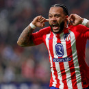 <p>Memphis celebra el gol de la victoria ante el Rayo Vallecano. / <strong>Ángel Gutierrez</strong></p>