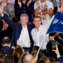 <p>Alfonso Rueda y Alberto Núñez Feijóo, durante el acto de cierre de campaña, el 16 de febrero. / <strong>PP</strong></p>