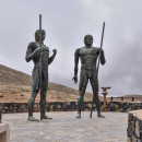 <p>Estatuas de los reyes guanche Guise y Ayose e Fuerteventura, Islas Canarias. / <strong>Cayambe</strong></p>