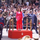 <p>Isabel Díaz Ayuso recibe honores durante la celebración del Día de la Comunidad de Madrid en 2024. / <strong>El Debate (Youtube)</strong></p>