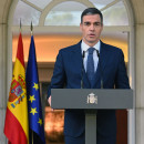 <p>Pedro Sánchez realiza una declaración institucional en Moncloa, la mañana del 28 de mayo. / <strong>Borja Puig de la Bellacasa</strong></p>