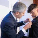 <p>Jesús Alonso, fiscal jefe de la AN, recibe la Gran Cruz de la Orden del Mérito de la Guardia Civil. / <strong>X (@fiscal_es)</strong></p>