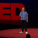 <p>Hannah Ritchie, durante su charla TED. / <strong>YouTube (TED)</strong></p>