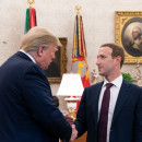 <p>Donald Trump recibiendo a Mark Zuckerberg en la Oficina Oval de la Casa Blanca durante su primer mandato, en septiembre de 2019. / <strong>Joiyce N. Boghosian</strong></p>
<p> </p>
<p> </p>