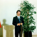 <p>Primera rueda de prensa de José María Aznar como presidente del Gobierno en 1996. / <strong>Pool Moncloa. José María Cuadrado</strong></p>