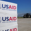 <p>Paquetes de suministros preparados para enviar a Haití (2010). / <strong>USAID</strong></p>