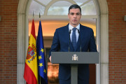 <p>Pedro Sánchez realiza una declaración institucional en Moncloa, la mañana del 28 de mayo. / <strong>Borja Puig de la Bellacasa</strong></p>