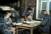 <p>Fotograma de la miniserie <em>Holocausto. La historia de la familia Weiss</em> (1978)<em>.</em> / <strong>Marvin J. Chomsky</strong></p>