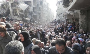 <p>Refugiados sirios y palestinos en Yarmouk, Damasco, el 31 de enero de 2014.</p>