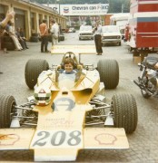 <p>Lella Lombardi durante el campeonato Europeo Brands Hatch Rothmans 5000 en 1974.</p>