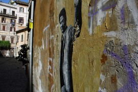 <p>Pasolini, retratado en un 'grafitti' por las calles de Roma.</p>