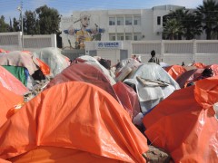 <p>Detalle del campamento levantado por 800 refugiados sudaneses frente a las oficinas de Acnur en Amán. </p>