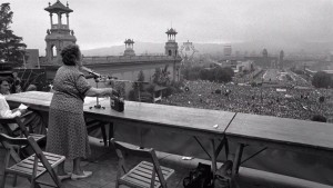 <p>Federica Montseny, durante un discurso en el parque de Montjuic, en 1977.</p>