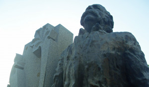 <p>Mausoleo de William Saroyan, en Yerevan, Armenia.</p>