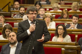 <p>Intervención de Puigdemont en el Parlament durante la sesión de control del 9 de junio.</p>