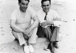 <p>Federico García Lorca y Miguel Pizarro, en 1934.</p>