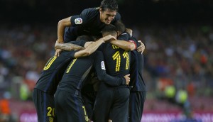 <p>Jugadores del Atlético de Madrid celebran el gol de Correa en el partido ante el Barcelona.</p>