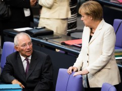 <p>Angela Merkel y Wolfgang Shaüble en el parlamento alemán.</p>