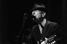 <p>Leonard Cohen, durante una actuación. </p>