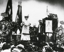 <p>Rosa Luxemburgo durante un discurso. Stuttgart, 1907.</p>