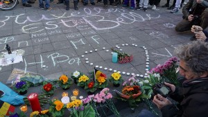 <p>Homenaje a las víctimas de los atentados del 22 de marzo, en Bruselas.</p>