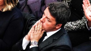 <p>Matteo Renzi, durante el seguimiento de los resultados del referéndum sobre la Constitución italiana.</p>