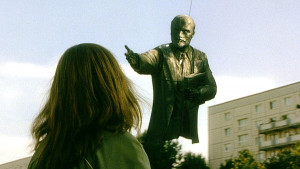 <p>Fotograma de <em>Goodbye Lenin!</em> (2003).</p>