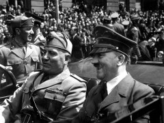<p>Mussolini y Hitler en Munich, Alemania. Junio de 1940</p>
