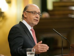 <p>El ministro de Hacienda, Cristóbal Montoro, durante una de sus intervenciones en el Congreso de los diputados </p>
