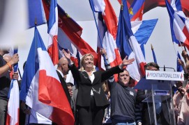 <p>Marine Le Pen en un acto del Frente Nacional en 2012.</p>