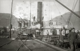<p>Estibadores en el Puerto de Pasaia en 1920</p>