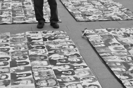 <p>Representación de las víctimas del franquismo en la Puerta del Sol. 2013</p>
