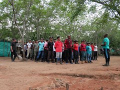<p>Guerrilleros en formación, en el campamento Simon Trinidad (departamento de la Guajira).</p>