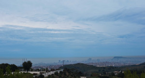 <p>Nube de contaminación sobre la ciudad de Barcelona. 2010.</p>