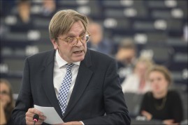 <p>Guy Verhofstadten, líder de Alde, en el Debate sobre la situación en Cataluña en el Parlamento Europeo. 4 de octubre de 2017. </p>