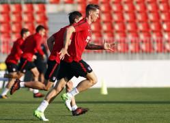 <p>Torres y otros jugadores del Atleti se entrenan en la Ciudad Deportiva Wanda este miércoles 11 de octubre.</p>