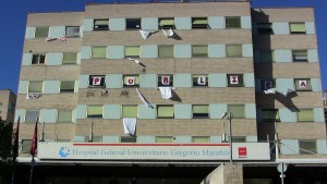 <p>Protestas contra la privatización en el Hospital Gregorio Marañón de Madrid durante 2012. </p>