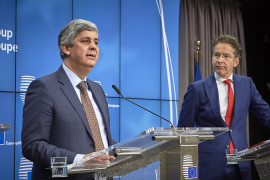 <p>Jeroen Dijsselbloem da el relevo a Mário Centeno en la presidencia del Eurogrupo.</p>