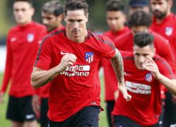 <p>Fernando Torres entrenándose el 1 de noviembre de 2017 </p>