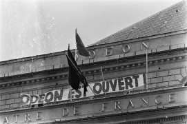 <p>El Teatro del Odeon de París, ocupado por estudiantes y artistas en mayo de 1968.</p>