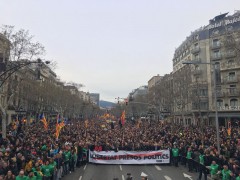 <p>Manifestación en Barcelona a favor de la liberación de los dirigentes políticos catalanes, el 25 de marzo.</p>