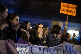 <p>Concentración en Madrid en defensa de la víctima de la violación múltiple en San Fermín.</p>