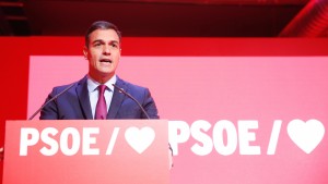 <p>Pedro Sánchez durante un acto de pre campaña el 19 de febrero de 2019.</p>