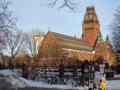 <p>El Memorial Hall de Harvard.</p>