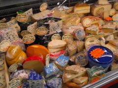 <p>Variedad de quesos franceses.</p>